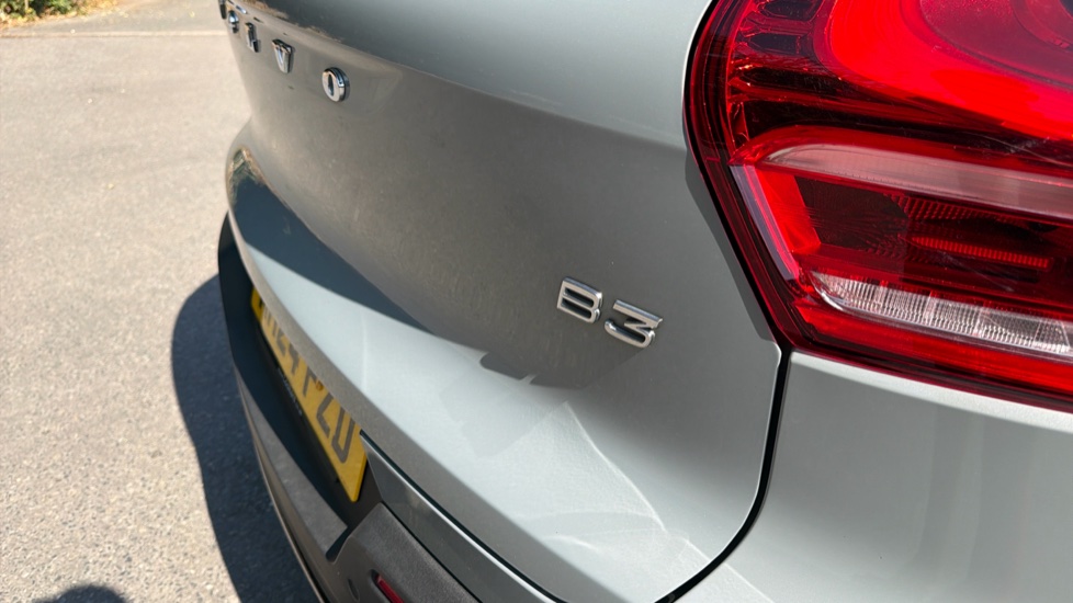 Volvo XC40 2.0 B3P Plus Dark 5dr Auto Petrol Estate - Image 58