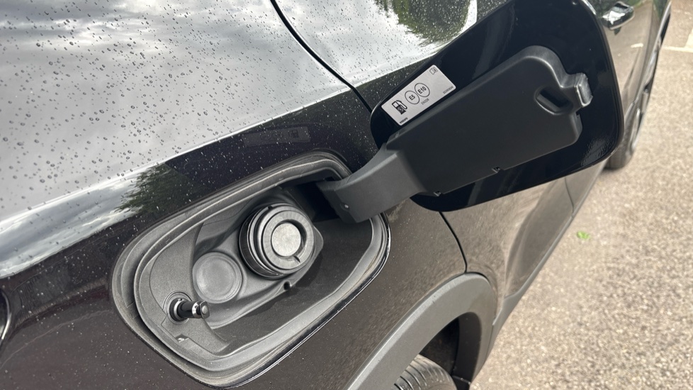 Volvo XC40 2.0 B3P Plus Black Edition 5dr Auto Petrol Estate - Image 16