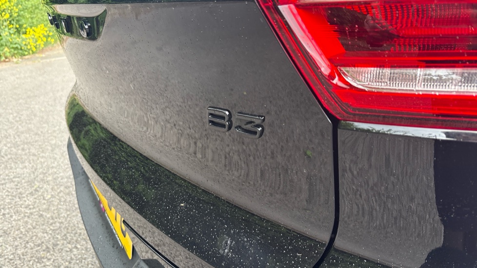 Volvo XC40 2.0 B3P Plus Black Edition 5dr Auto Petrol Estate - Image 34