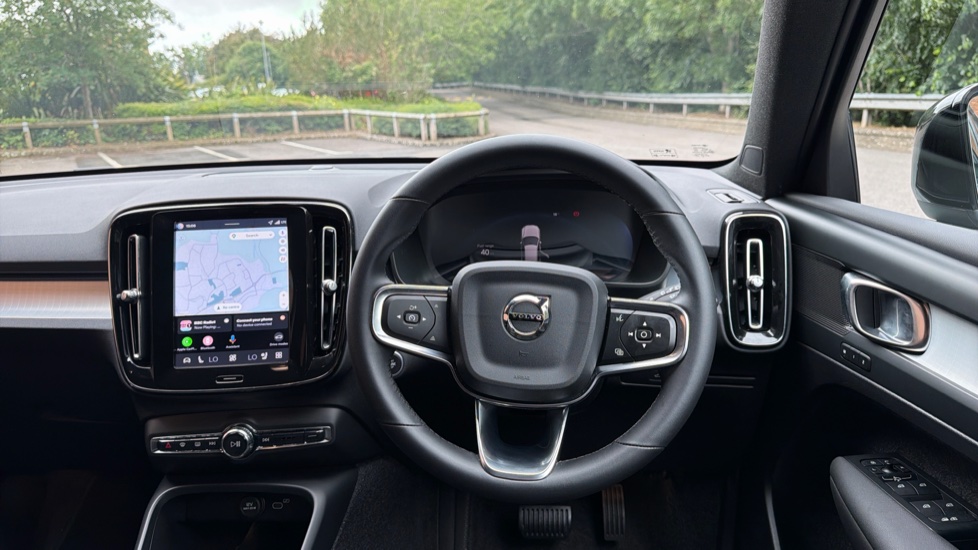 Volvo XC40 2.0 B3P Plus Black Edition 5dr Auto Petrol Estate - Image 10