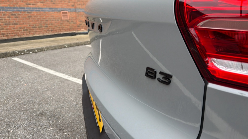 Volvo XC40 2.0 B3P Plus Black Edition 5dr Auto Petrol Estate - Image 53