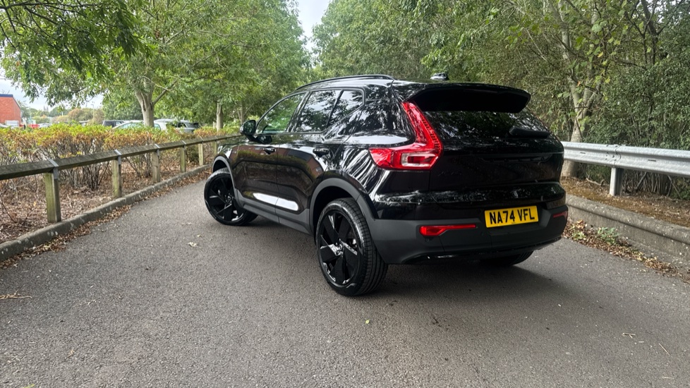 Volvo XC40 2.0 B4P Plus Black Edition 5dr Auto Petrol Estate - Image 50
