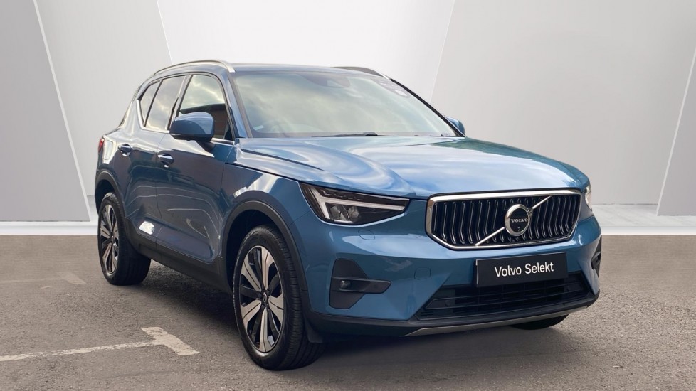 2023 Volvo XC40