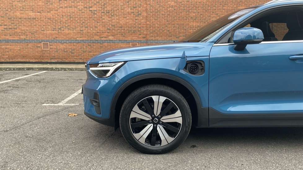 Volvo XC40 1.5 T5 Recharge PHEV Ultimate Dark 5dr Auto Estate - Image 19