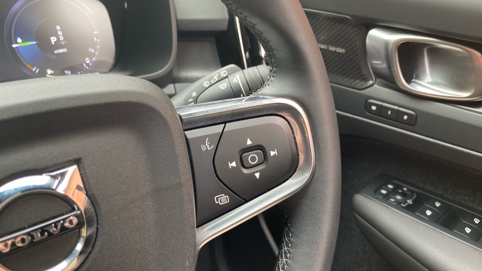 Volvo XC40 1.5 T5 Recharge PHEV Ultimate Dark 5dr Auto Estate - Image 37