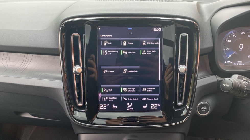 Volvo XC40 1.5 T5 Recharge PHEV Ultimate Dark 5dr Auto Estate - Image 41