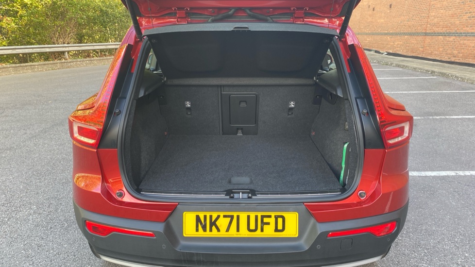 Volvo XC40 1.5 T5 Recharge PHEV Inscription Pro 5dr Auto Estate - Image 13