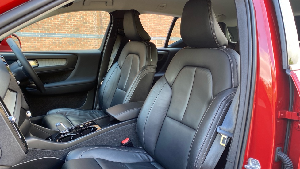 Volvo XC40 1.5 T5 Recharge PHEV Inscription Pro 5dr Auto Estate - Image 28