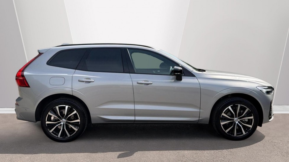 Volvo XC60 2.0 T6 [350] RC PHEV Plus Dark 5dr AWD Geartronic Estate - Image 3