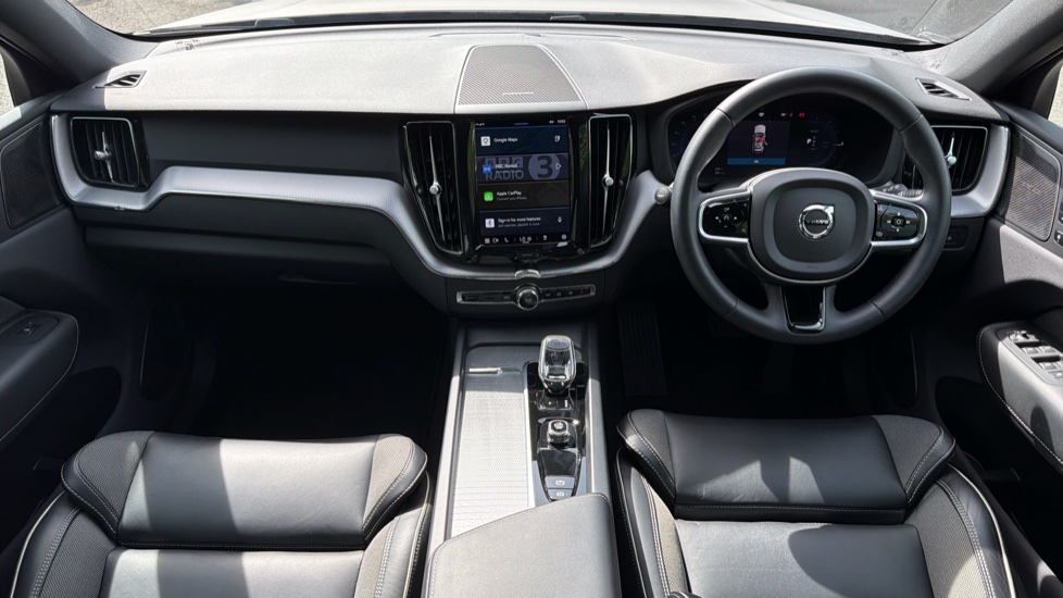 Volvo XC60 2.0 T6 [350] RC PHEV Plus Dark 5dr AWD Geartronic Estate - Image 5