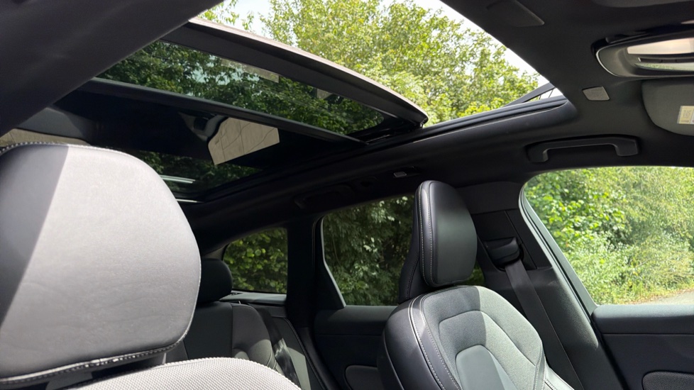 Volvo XC60 2.0 T6 [350] RC PHEV Plus Dark 5dr AWD Geartronic Estate - Image 62
