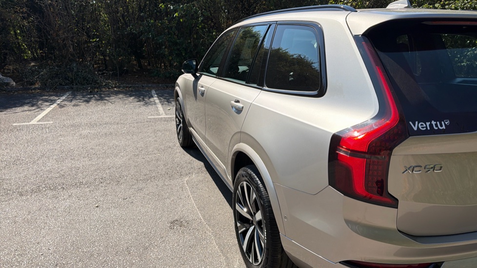 Volvo XC90 2.0 B5P Plus Dark 5dr AWD Geartronic Petrol Estate - Image 67