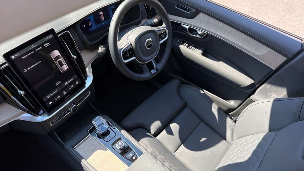 Volvo XC90 2.0 B5P Plus Dark 5dr AWD Geartronic Petrol Estate - Image 68