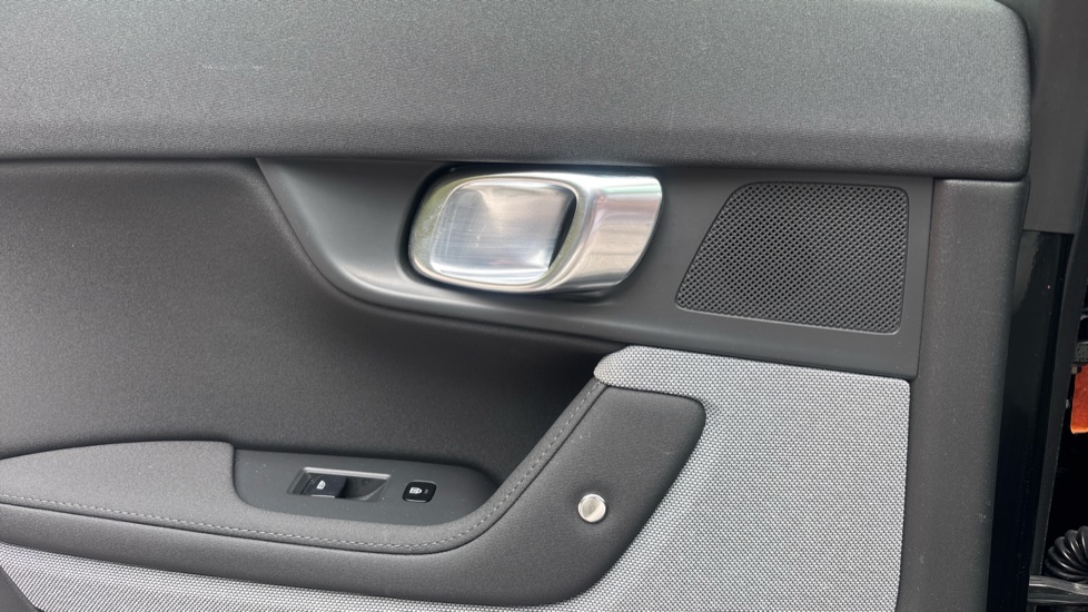 Polestar 2 165kW 64kWh Standard Range SM [Plus] 5dr Auto Electric Hatchback - Image 36