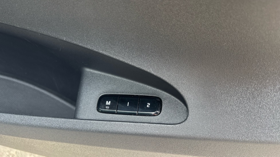Polestar 2 165kW 64kWh Standard Range SM [Plus] 5dr Auto Electric Hatchback - Image 38