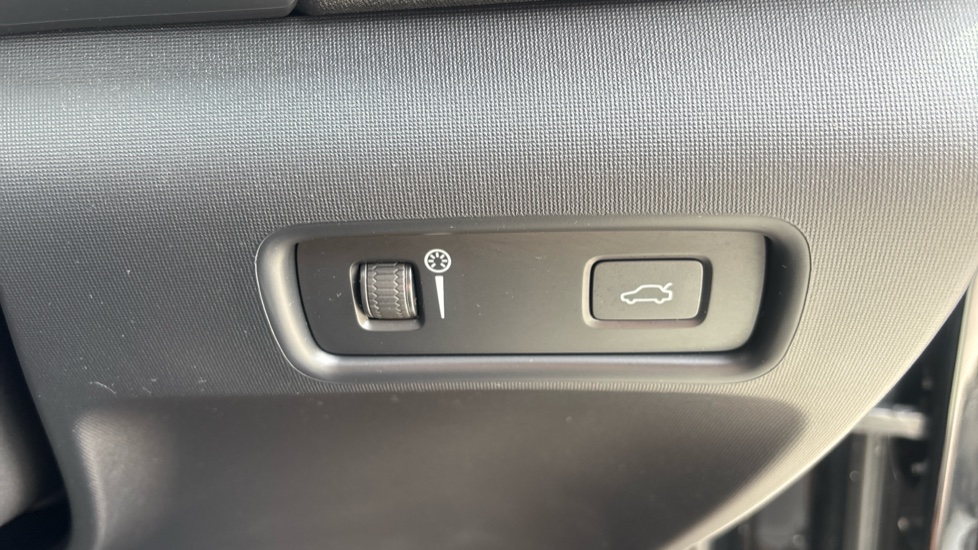 Polestar 2 165kW 64kWh Standard Range SM [Plus] 5dr Auto Electric Hatchback - Image 39