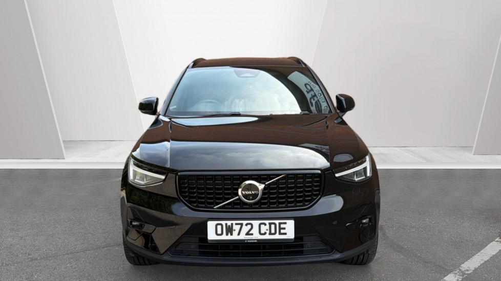 Volvo XC40 2.0 B4P Ultimate Dark 5dr Auto Petrol Estate - Image 8