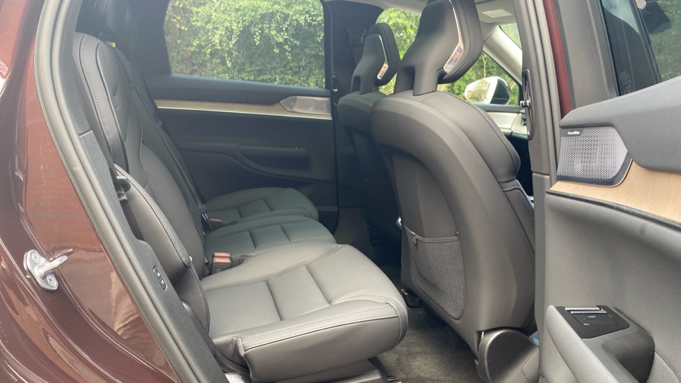 Volvo EX90 500kW Twin Motor Performance Ultra 106kWh 5dr Auto Electric Estate - Image 6