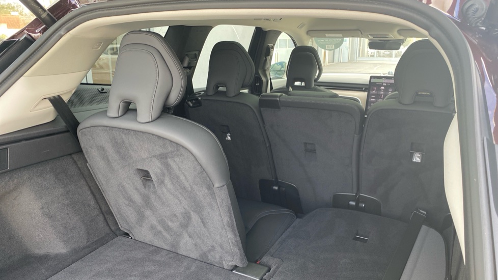 Volvo EX90 500kW Twin Motor Performance Ultra 106kWh 5dr Auto Electric Estate - Image 24