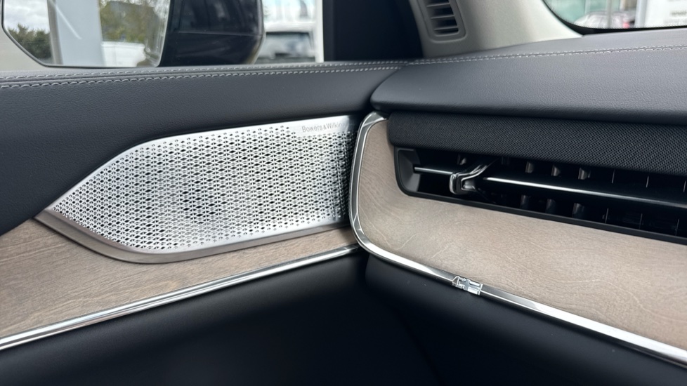 Volvo EX90 500kW Twin Motor Performance Ultra 106kWh 5dr Auto Electric Estate - Image 48