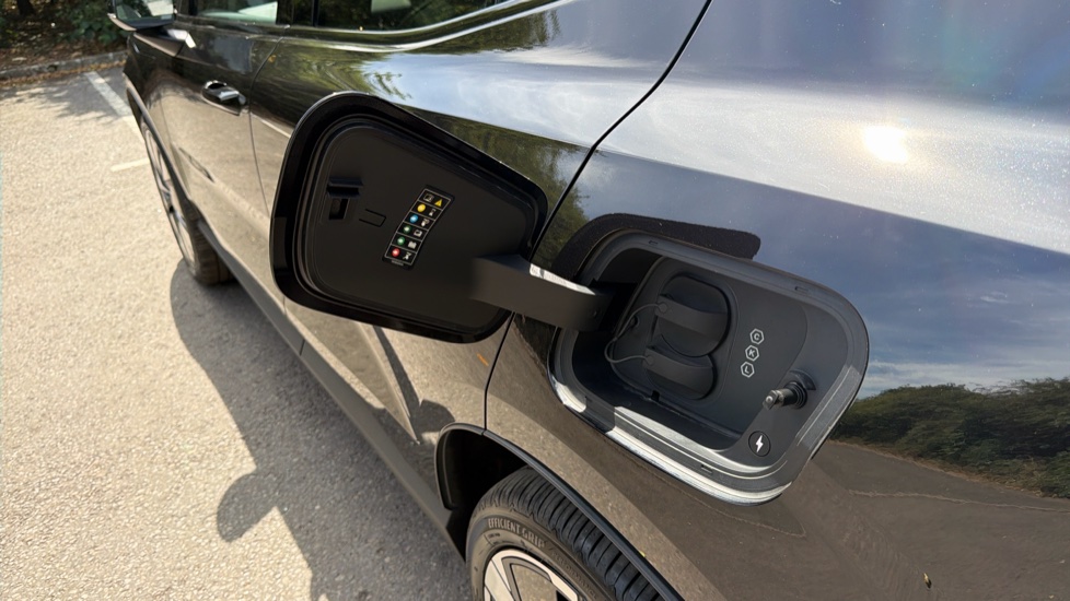 Volvo EX30 200kW SM Extended Range Ultra 69kWh 5dr Auto Electric Estate - Image 15
