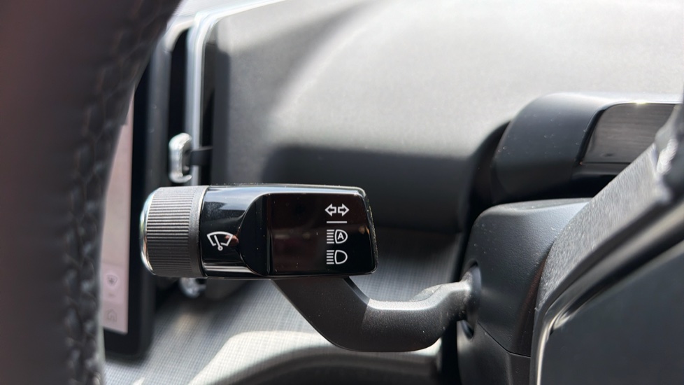 Volvo EX30 200kW SM Extended Range Ultra 69kWh 5dr Auto Electric Estate - Image 22