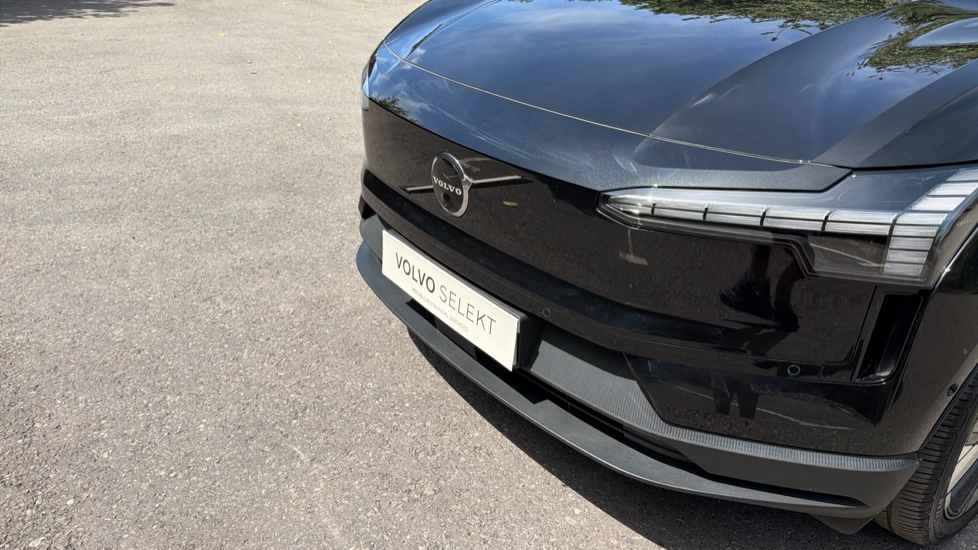 Volvo EX30 200kW SM Extended Range Ultra 69kWh 5dr Auto Electric Estate - Image 64
