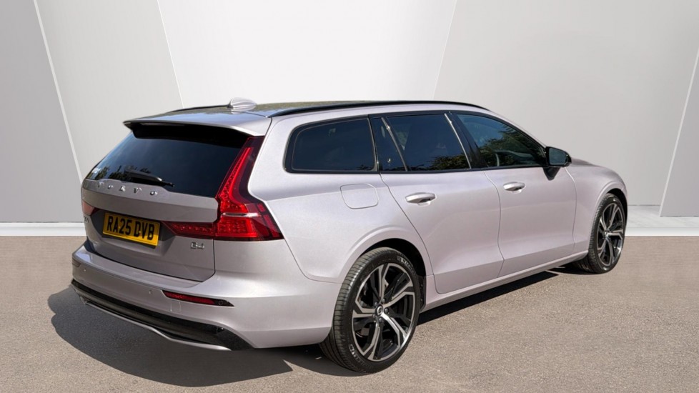 Volvo V60 2.0 B4P Plus Dark 5dr Auto [7 speed] Petrol Estate - Image 2