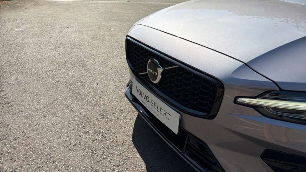 Volvo V60 2.0 B4P Plus Dark 5dr Auto [7 speed] Petrol Estate - Image 62
