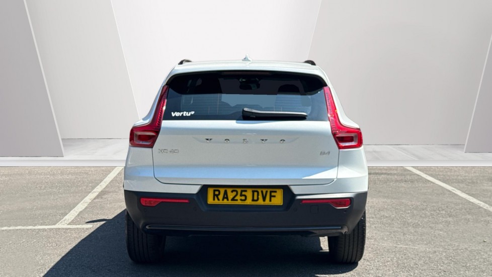 Volvo XC40 2.0 B4P Plus Dark 5dr Auto Petrol Estate - Image 7