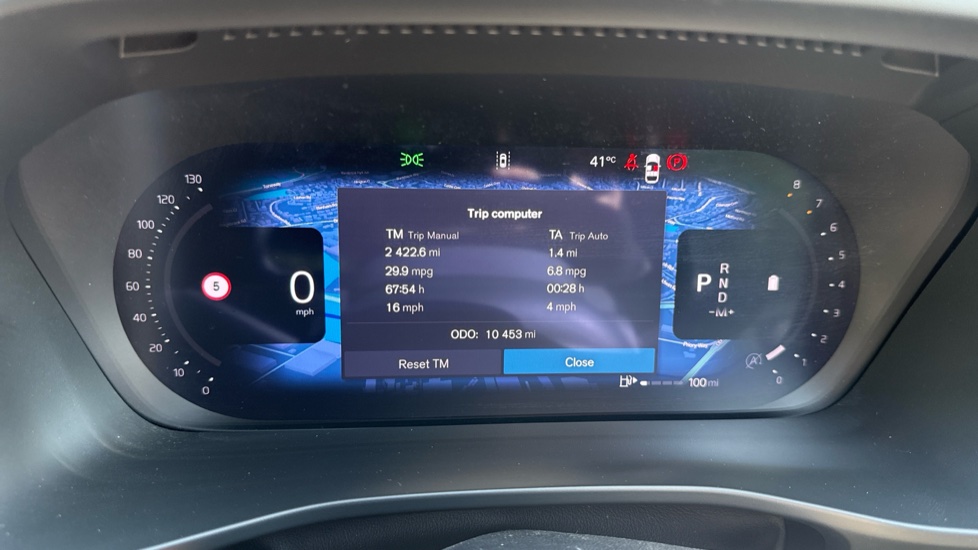 Volvo XC40 2.0 B4P Plus Dark 5dr Auto Petrol Estate - Image 33