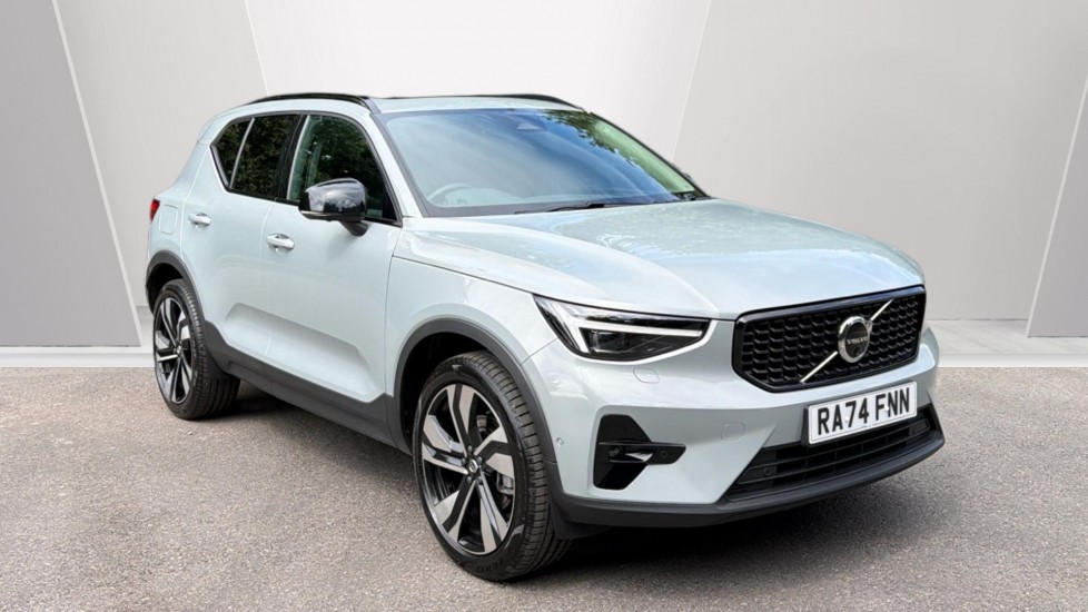 Volvo XC40 2.0 B4P Ultra Dark 5dr Auto Petrol Estate - Image 1
