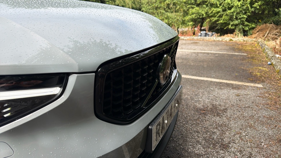 Volvo XC40 2.0 B4P Ultra Dark 5dr Auto Petrol Estate - Image 62