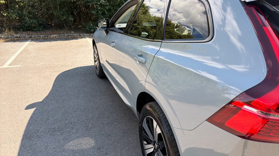 Volvo XC60 2.0 T6 [350] RC PHEV Plus Dark 5dr AWD Geartronic Estate - Image 60