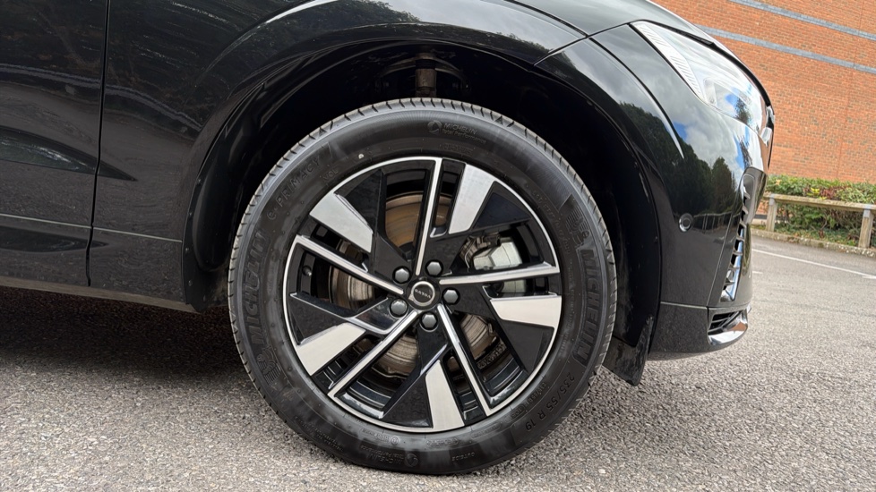 Volvo XC60 2.0 T6 [350] PHEV Plus Dark 5dr AWD Geartronic Estate - Image 9