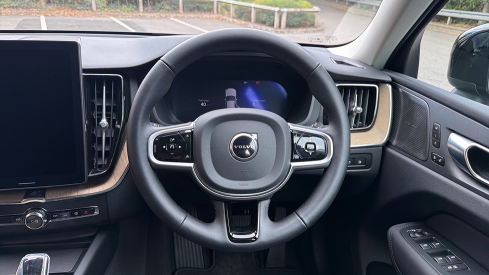 Volvo XC60 2.0 T6 [350] PHEV Plus Dark 5dr AWD Geartronic Estate - Image 10