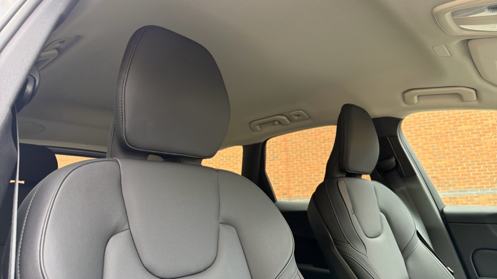 Volvo XC60 2.0 T6 [350] PHEV Plus Dark 5dr AWD Geartronic Estate - Image 30