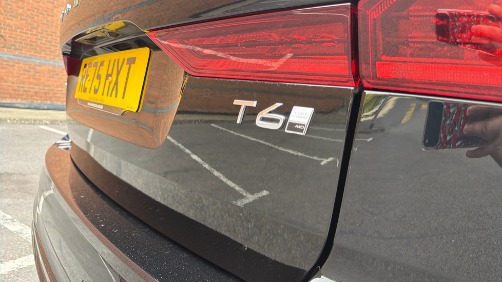 Volvo XC60 2.0 T6 [350] PHEV Plus Dark 5dr AWD Geartronic Estate - Image 35