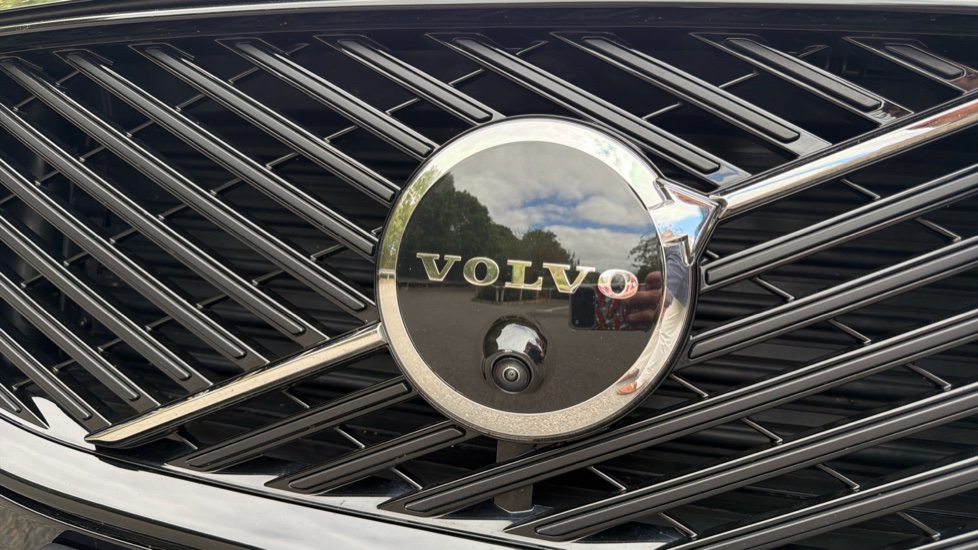Volvo XC60 2.0 T6 [350] PHEV Plus Dark 5dr AWD Geartronic Estate - Image 44
