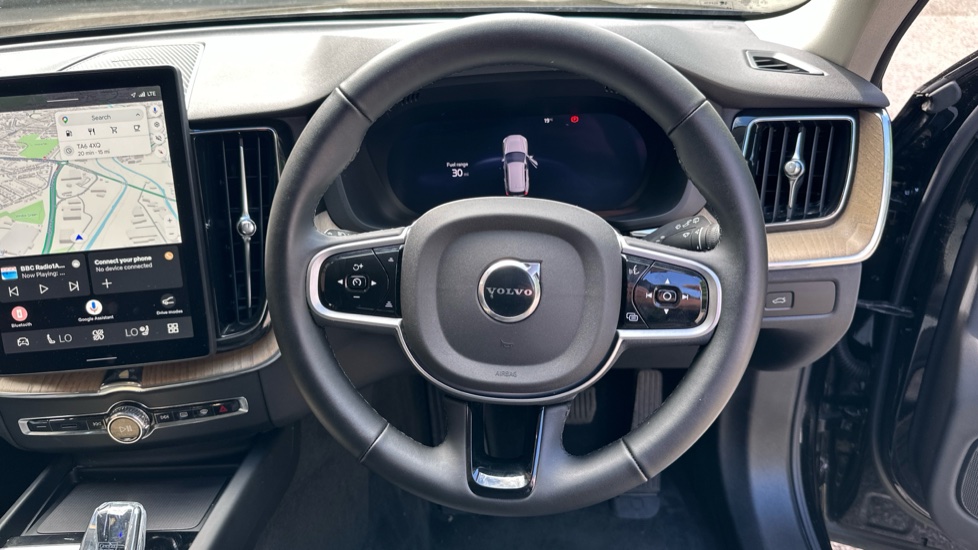 Volvo XC60 2.0 B5P Plus Dark 5dr AWD Geartronic Petrol Estate - Image 10