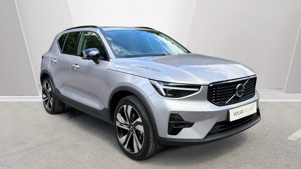 Volvo XC40 2.0 B3P Ultra Dark 5dr Auto Petrol Estate - Image 1