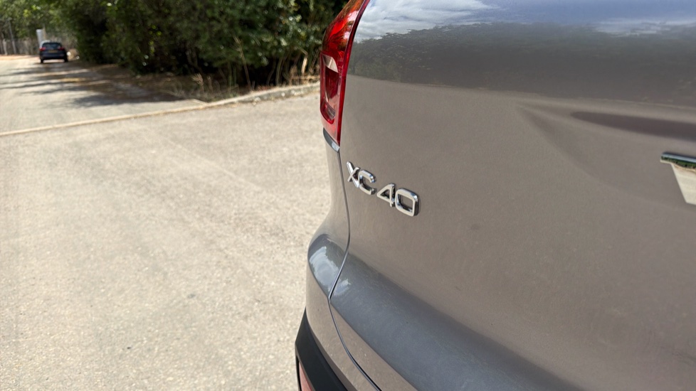 Volvo XC40 2.0 B3P Ultra Dark 5dr Auto Petrol Estate - Image 55