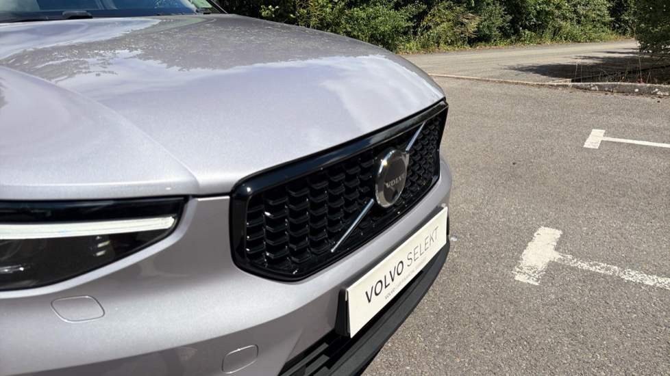 Volvo XC40 2.0 B3P Ultra Dark 5dr Auto Petrol Estate - Image 60