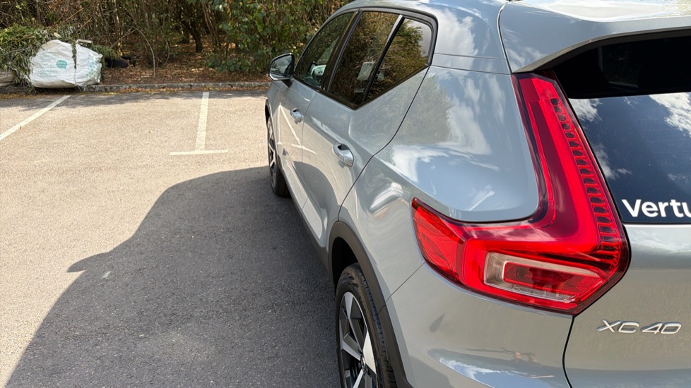 Volvo XC40 2.0 B4P Plus Dark 5dr Auto Petrol Estate - Image 64