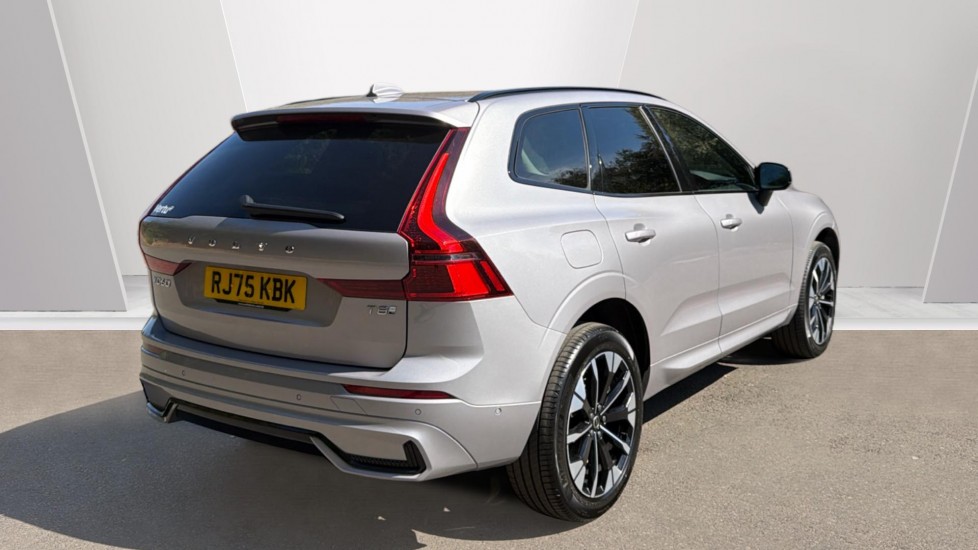 Volvo XC60 2.0 T8 [455] PHEV Ultra Dark 5dr AWD Geartronic Estate - Image 2