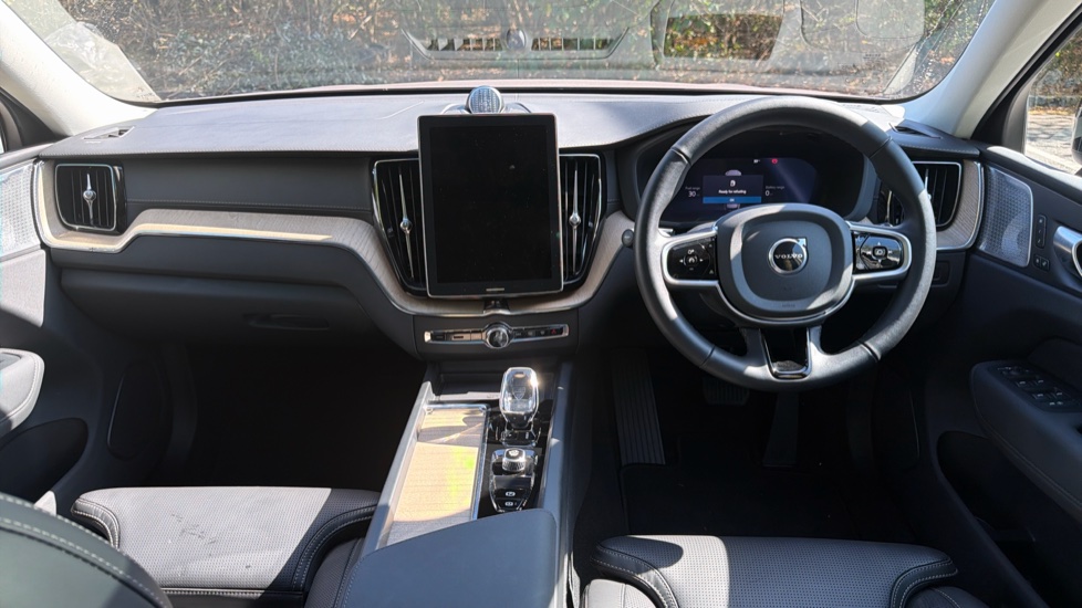 Volvo XC60 2.0 T8 [455] PHEV Ultra Dark 5dr AWD Geartronic Estate - Image 5