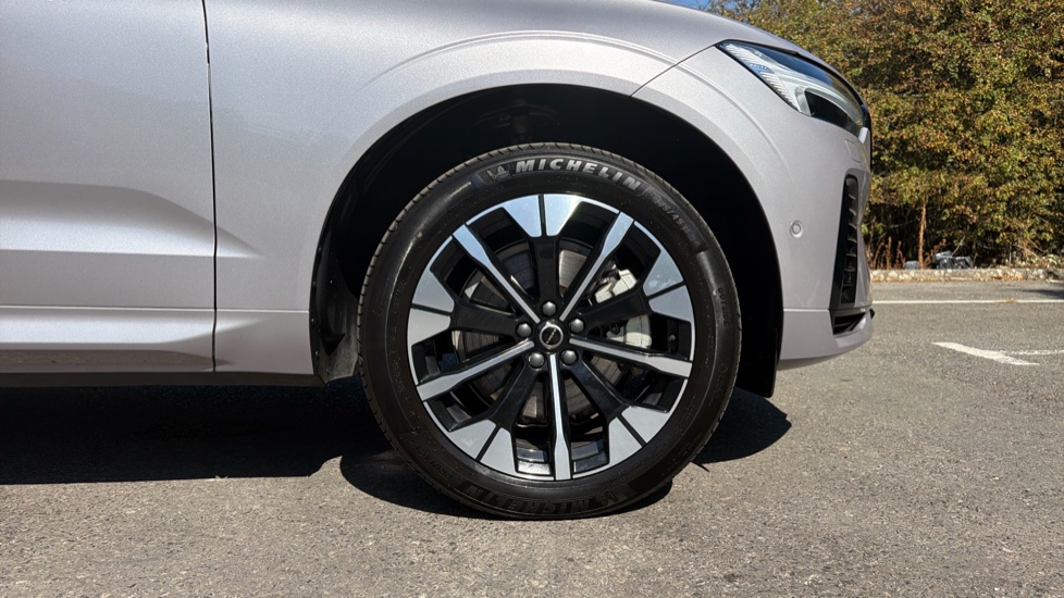 Volvo XC60 2.0 T8 [455] PHEV Ultra Dark 5dr AWD Geartronic Estate - Image 9
