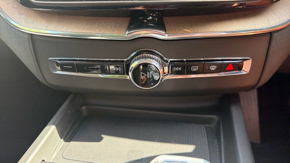 Volvo XC60 2.0 T8 [455] PHEV Ultra Dark 5dr AWD Geartronic Estate - Image 51