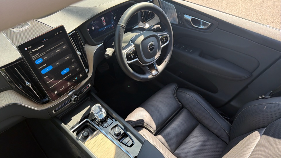 Volvo XC60 2.0 T8 [455] PHEV Ultra Dark 5dr AWD Geartronic Estate - Image 70