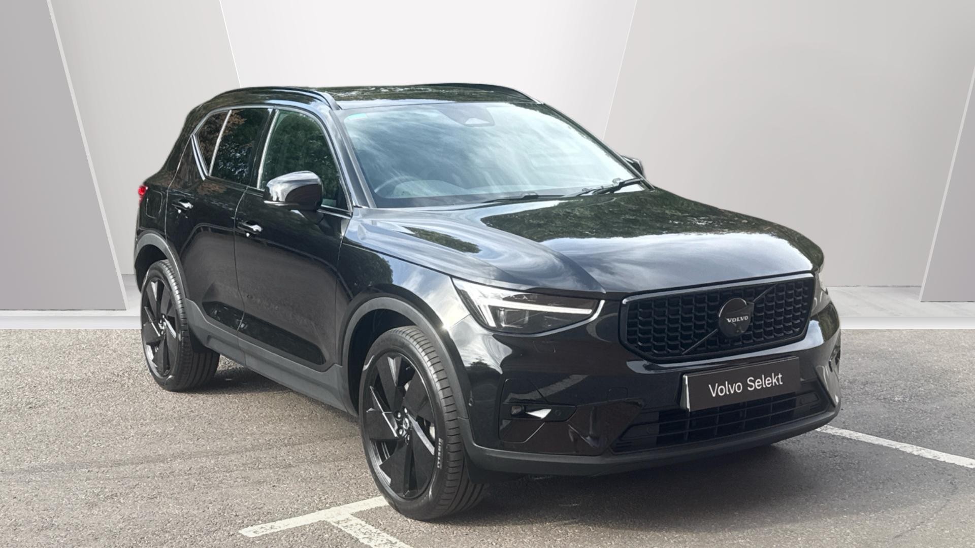 Volvo XC40 listing photo